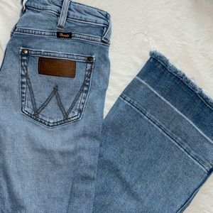 Women’s Wrangler High Rise Trouser